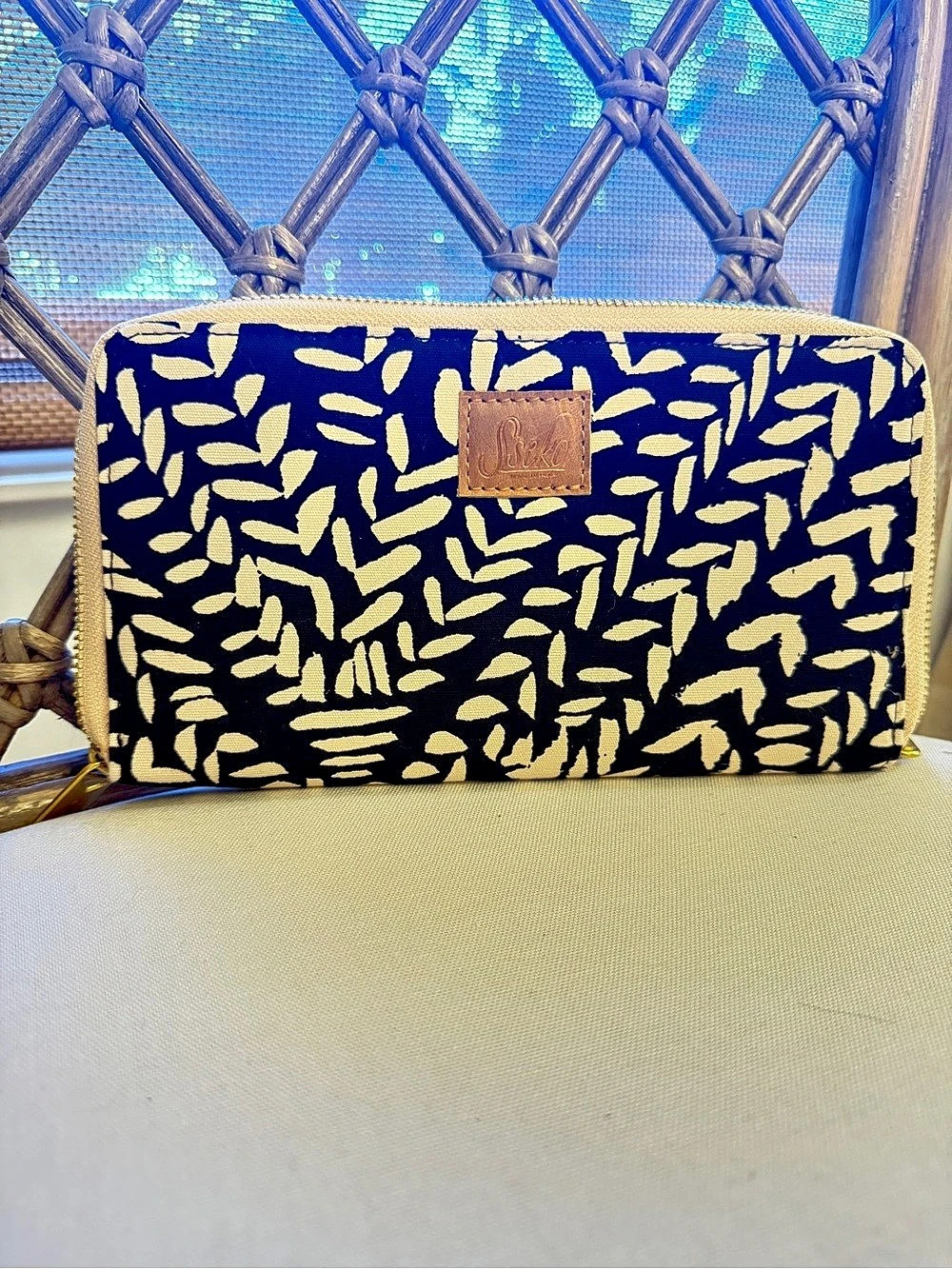 Sseko Black & White Printed Zip Wallet